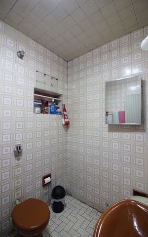 Casa à venda com 308m², 4 quartos e 3 vagasBanheiro Social