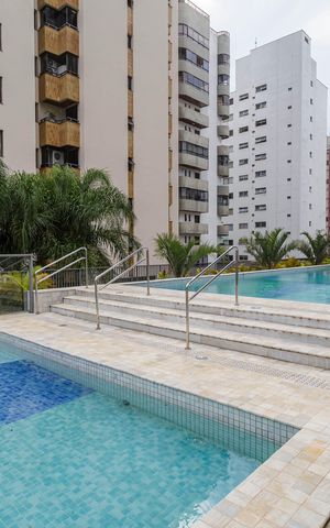 Apartamento à venda com 76m², 2 quartos e 2 vagas Apartamento à venda com 76m², 2 quartos e 2 vagasÁrea comum - Piscina