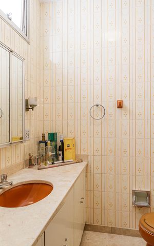 Casa para alugar com 270m², 4 quartos e 5 vagas Casa para alugar com 270m², 4 quartos e 5 vagasBanheiro da Suíte 1