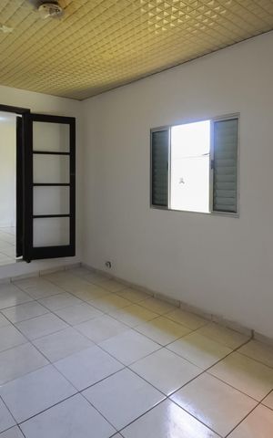 Casa à venda com 150m², 3 quartos e 2 vagas Casa à venda com 150m², 3 quartos e 2 vagasQuarto 2