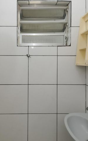 Casa à venda com 150m², 3 quartos e 2 vagas Casa à venda com 150m², 3 quartos e 2 vagasBanheiro de serviço