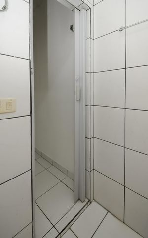 Casa à venda com 150m², 3 quartos e 2 vagas Casa à venda com 150m², 3 quartos e 2 vagasBanheiro de serviço