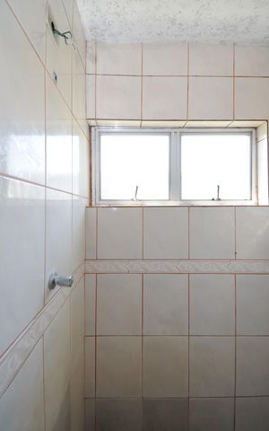 Casa à venda com 150m², 3 quartos e 2 vagas Casa à venda com 150m², 3 quartos e 2 vagasBanheiro Social