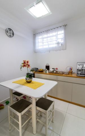 Apartamento à venda com 70m², 2 quartos e 1 vaga Apartamento à venda com 70m², 2 quartos e 1 vagaCozinha e Área de Serviço