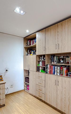 Apartamento à venda com 188m², 4 quartos e 3 vagas Apartamento à venda com 188m², 4 quartos e 3 vagasQuarto 1