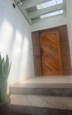 Casa à venda com 156m², 2 quartos e 5 vagas