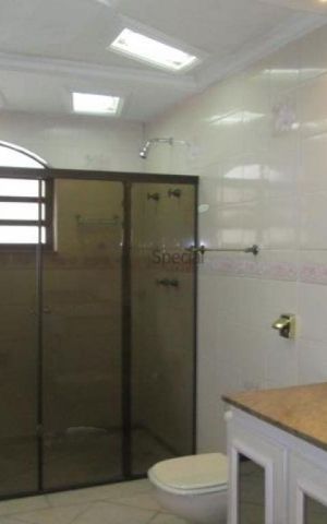 Casa à venda com 450m², 4 quartos e 8 vagas