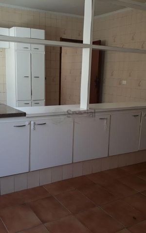Casa à venda com 340m², 4 quartos e 6 vagas