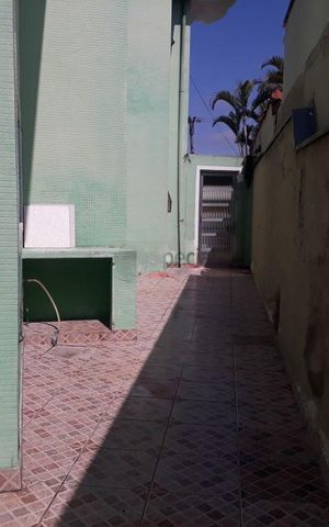 Casa à venda com 340m², 4 quartos e 6 vagas