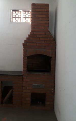 Casa à venda com 340m², 4 quartos e 6 vagas