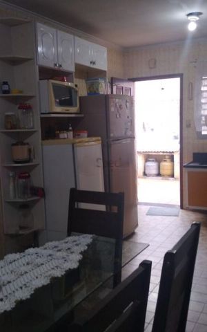 Casa à venda com 70m², 2 quartos e 1 vaga