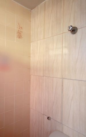 Casa à venda com 200m², 3 quartos e 2 vagasBanheiro da Suíte
