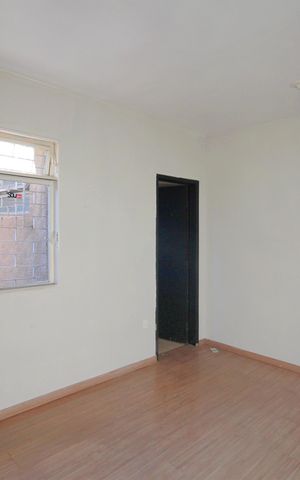 Casa à venda com 200m², 3 quartos e 2 vagasSuíte