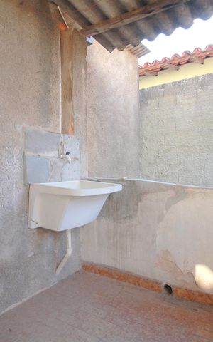 Casa à venda com 200m², 3 quartos e 2 vagasÁrea de Serviço