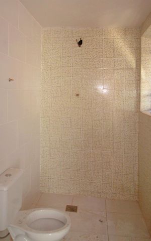 Casa à venda com 200m², 3 quartos e 2 vagasBanheiro