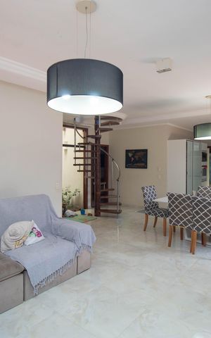 Casa para alugar com 320m², 3 quartos e 3 vagas Casa para alugar com 320m², 3 quartos e 3 vagasSala