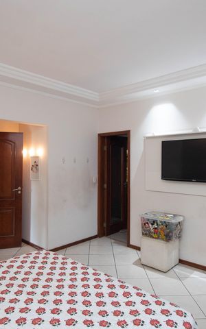 Casa para alugar com 320m², 3 quartos e 3 vagas Casa para alugar com 320m², 3 quartos e 3 vagasSuíte 1