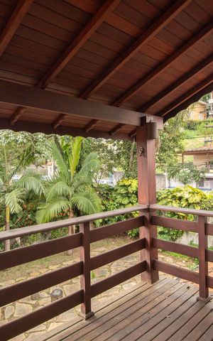 Casa para alugar com 320m², 3 quartos e 3 vagas Casa para alugar com 320m², 3 quartos e 3 vagasVaranda