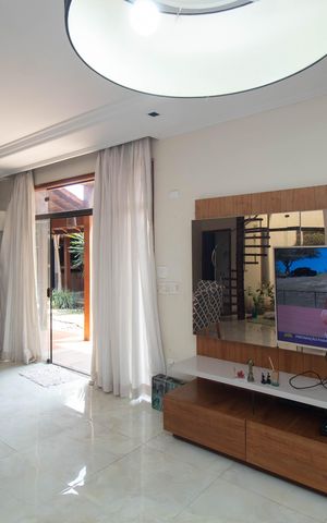 Casa para alugar com 320m², 3 quartos e 3 vagas Casa para alugar com 320m², 3 quartos e 3 vagasSala