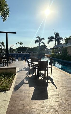 Apartamento à venda com 174m², 3 quartos e 2 vagas Apartamento à venda com 174m², 3 quartos e 2 vagasÁrea comum - Piscina