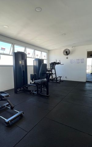 Apartamento à venda com 38m², 2 quartos e 1 vaga Apartamento à venda com 38m², 2 quartos e 1 vagaÁrea comum - Academia