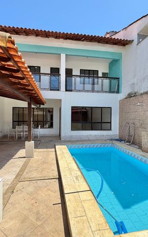 Apartamento à venda com 220m², 3 quartos e 3 vagas Apartamento à venda com 220m², 3 quartos e 3 vagasÁrea externa
