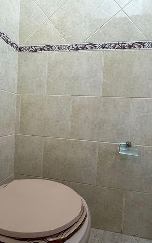 Apartamento à venda com 220m², 3 quartos e 3 vagas Apartamento à venda com 220m², 3 quartos e 3 vagasSuíte - Banheiro