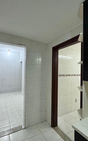 Apartamento à venda com 220m², 3 quartos e 3 vagas Apartamento à venda com 220m², 3 quartos e 3 vagasÁrea de Serviço