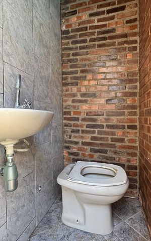 Apartamento à venda com 220m², 3 quartos e 3 vagas Apartamento à venda com 220m², 3 quartos e 3 vagasLavabo - Área externa
