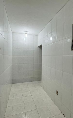 Apartamento à venda com 220m², 3 quartos e 3 vagas Apartamento à venda com 220m², 3 quartos e 3 vagasÁrea de Serviço - Dependência