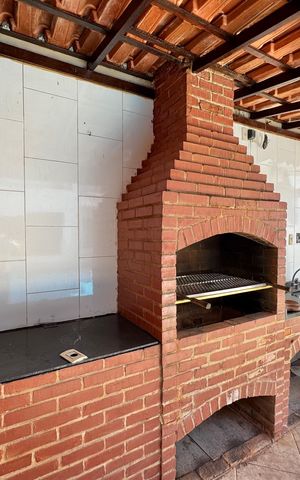 Apartamento à venda com 220m², 3 quartos e 3 vagas Apartamento à venda com 220m², 3 quartos e 3 vagasÁrea externa