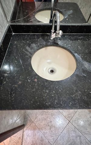 Apartamento à venda com 220m², 3 quartos e 3 vagas Apartamento à venda com 220m², 3 quartos e 3 vagasBanheiro Social 2