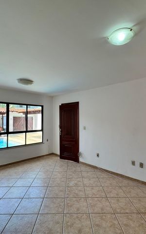 Apartamento à venda com 220m², 3 quartos e 3 vagas Apartamento à venda com 220m², 3 quartos e 3 vagasSala