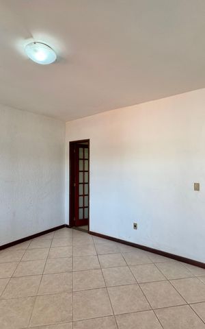Apartamento à venda com 220m², 3 quartos e 3 vagas Apartamento à venda com 220m², 3 quartos e 3 vagasSuíte