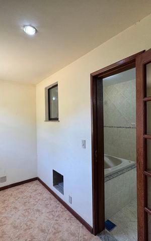 Apartamento à venda com 220m², 3 quartos e 3 vagas Apartamento à venda com 220m², 3 quartos e 3 vagasSuíte - Closet
