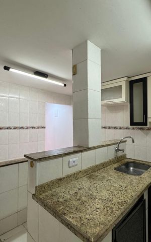 Apartamento à venda com 220m², 3 quartos e 3 vagas Apartamento à venda com 220m², 3 quartos e 3 vagasCozinha