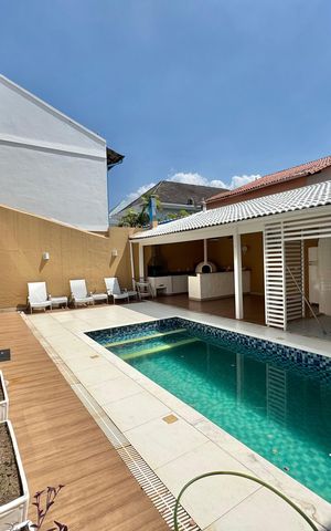 Casa de condomínio para alugar com 550m², 6 quartos e 6 vagas Casa de condomínio para alugar com 550m², 6 quartos e 6 vagasÁrea externa