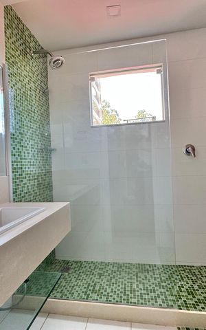 Casa de condomínio para alugar com 550m², 6 quartos e 6 vagas Casa de condomínio para alugar com 550m², 6 quartos e 6 vagasSuíte 2 - Banheiro