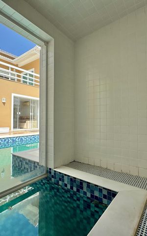 Casa de condomínio para alugar com 550m², 6 quartos e 6 vagas Casa de condomínio para alugar com 550m², 6 quartos e 6 vagasÁrea externa