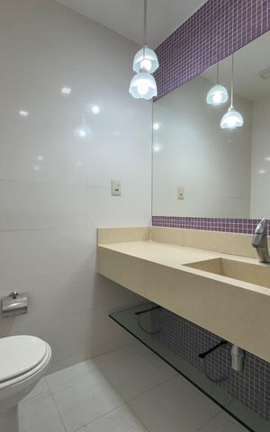 Casa de condomínio para alugar com 550m², 6 quartos e 6 vagas Casa de condomínio para alugar com 550m², 6 quartos e 6 vagasSuíte 5 - Banheiro