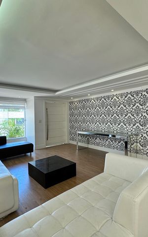 Casa de condomínio para alugar com 550m², 6 quartos e 6 vagas Casa de condomínio para alugar com 550m², 6 quartos e 6 vagasSala