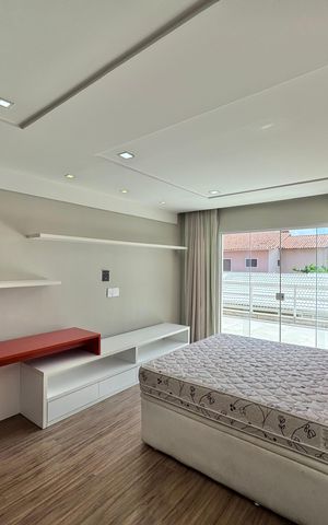 Casa de condomínio para alugar com 550m², 6 quartos e 6 vagas Casa de condomínio para alugar com 550m², 6 quartos e 6 vagasSuíte 4