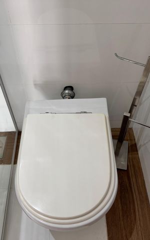 Casa de condomínio para alugar com 550m², 6 quartos e 6 vagas Casa de condomínio para alugar com 550m², 6 quartos e 6 vagasSuíte 4 - Banheiro