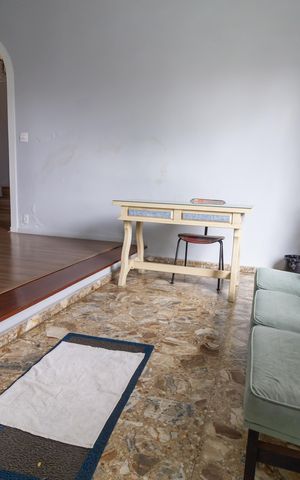 Casa à venda com 208m², 6 quartos e 4 vagas Casa à venda com 208m², 6 quartos e 4 vagasSala