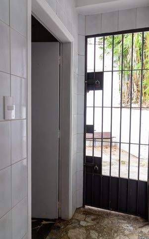 Casa à venda com 208m², 6 quartos e 4 vagas Casa à venda com 208m², 6 quartos e 4 vagasCozinha
