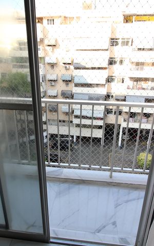 Apartamento à venda com 96m², 4 quartos e 1 vagaVaranda