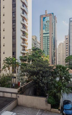 Apartamento à venda com 170m², 3 quartos e 1 vagaÁrea de Serviço - Vista