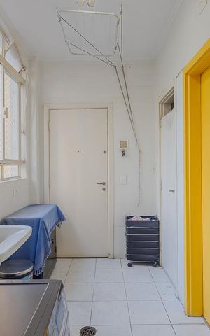 Apartamento à venda com 170m², 3 quartos e 1 vagaÁrea de Serviço