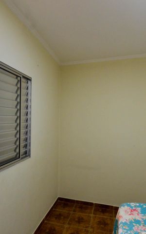 Casa para alugar com 85m², 2 quartos e 2 vagasQuarto 1