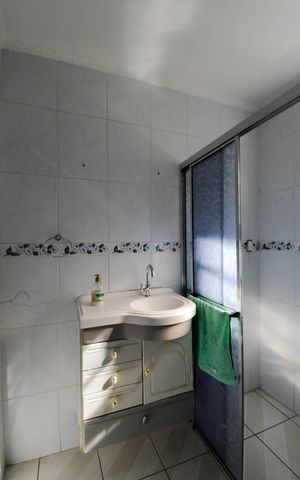 Casa para alugar com 85m², 2 quartos e 2 vagasBanheiro